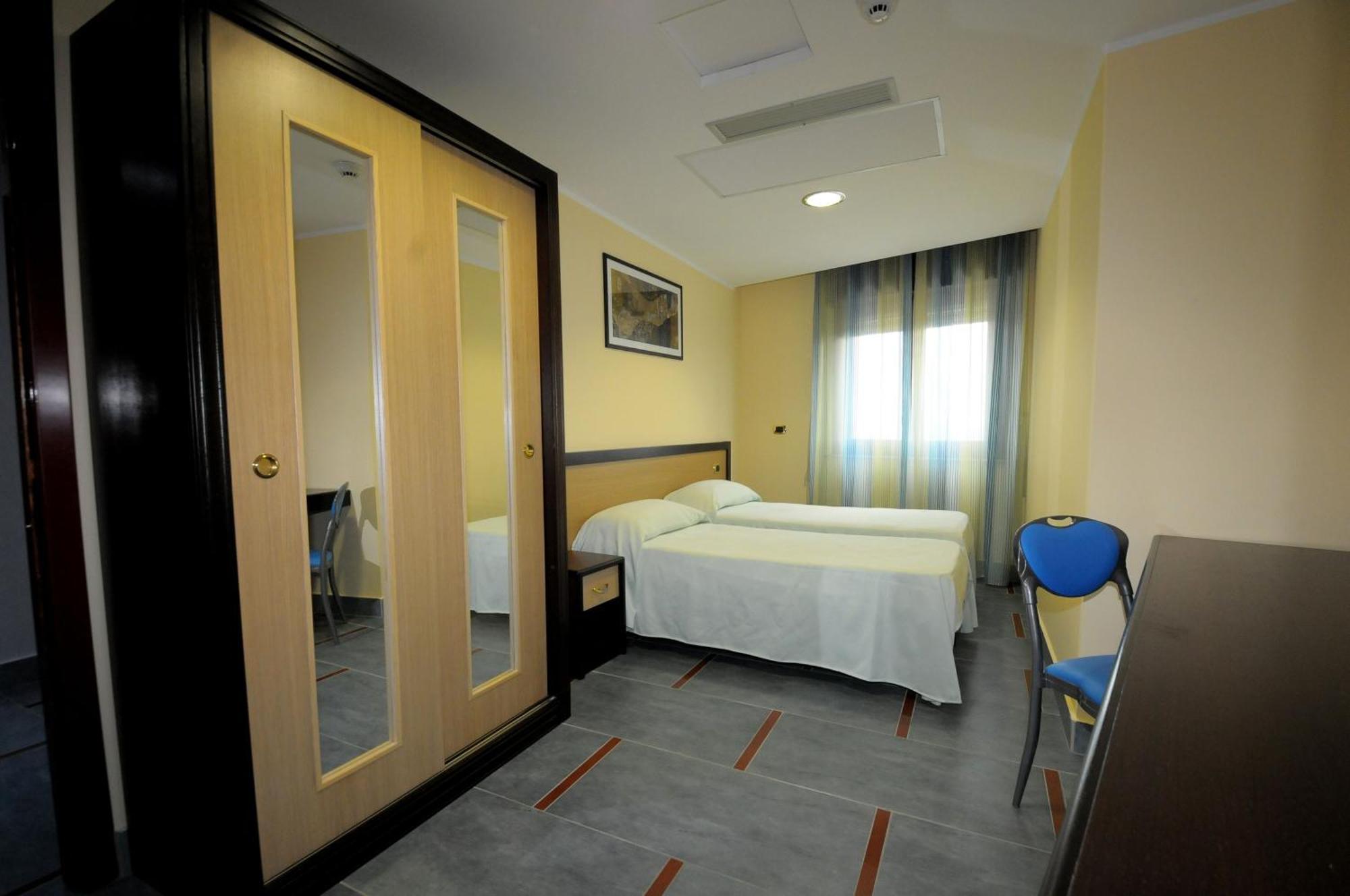 Grand Hotel Paradiso Catanzaro Habitación foto